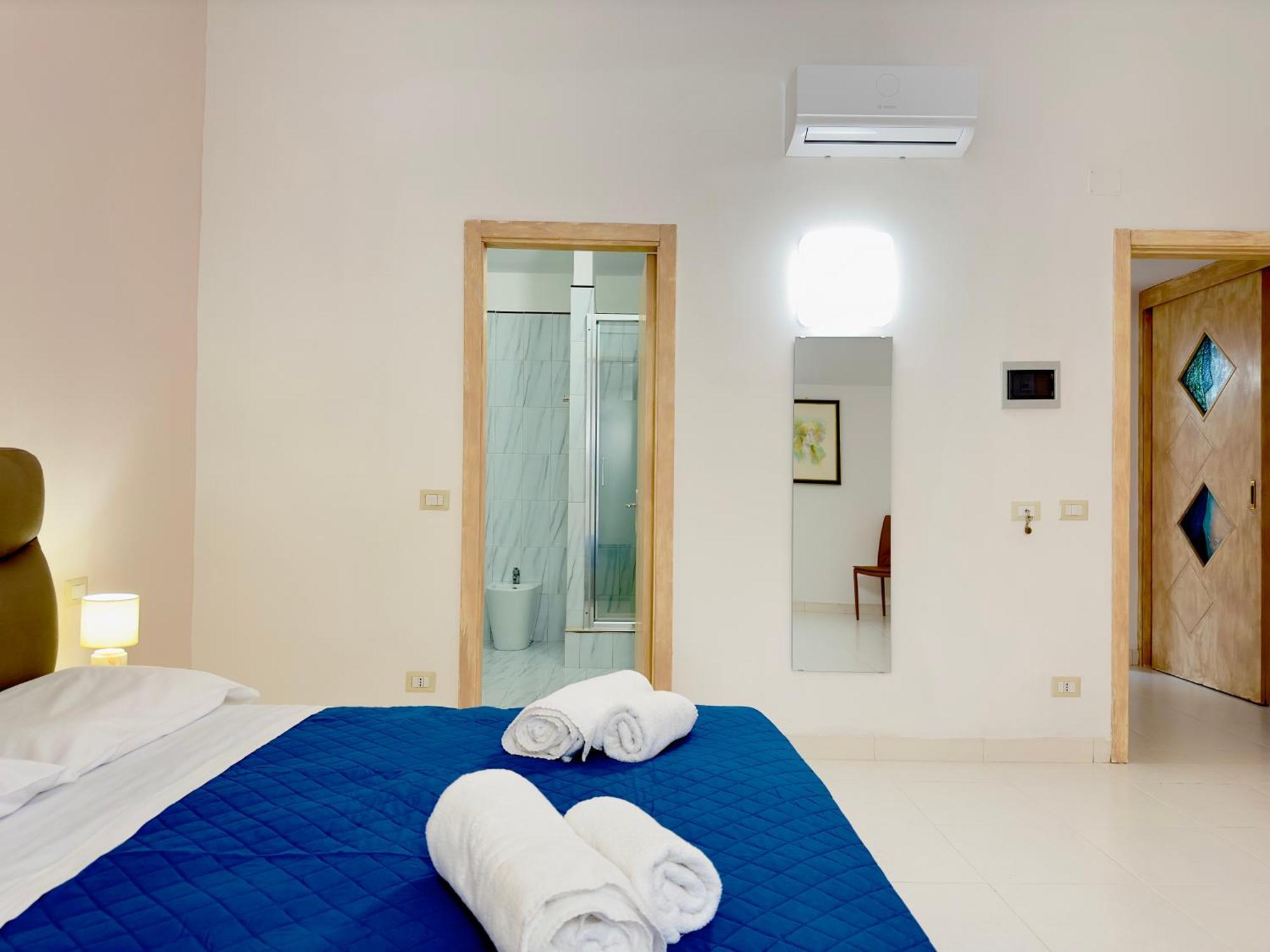 Unique Rooms In Centro Citta Bagno Privato E Climatizzatore Ragusa Ngoại thất bức ảnh
