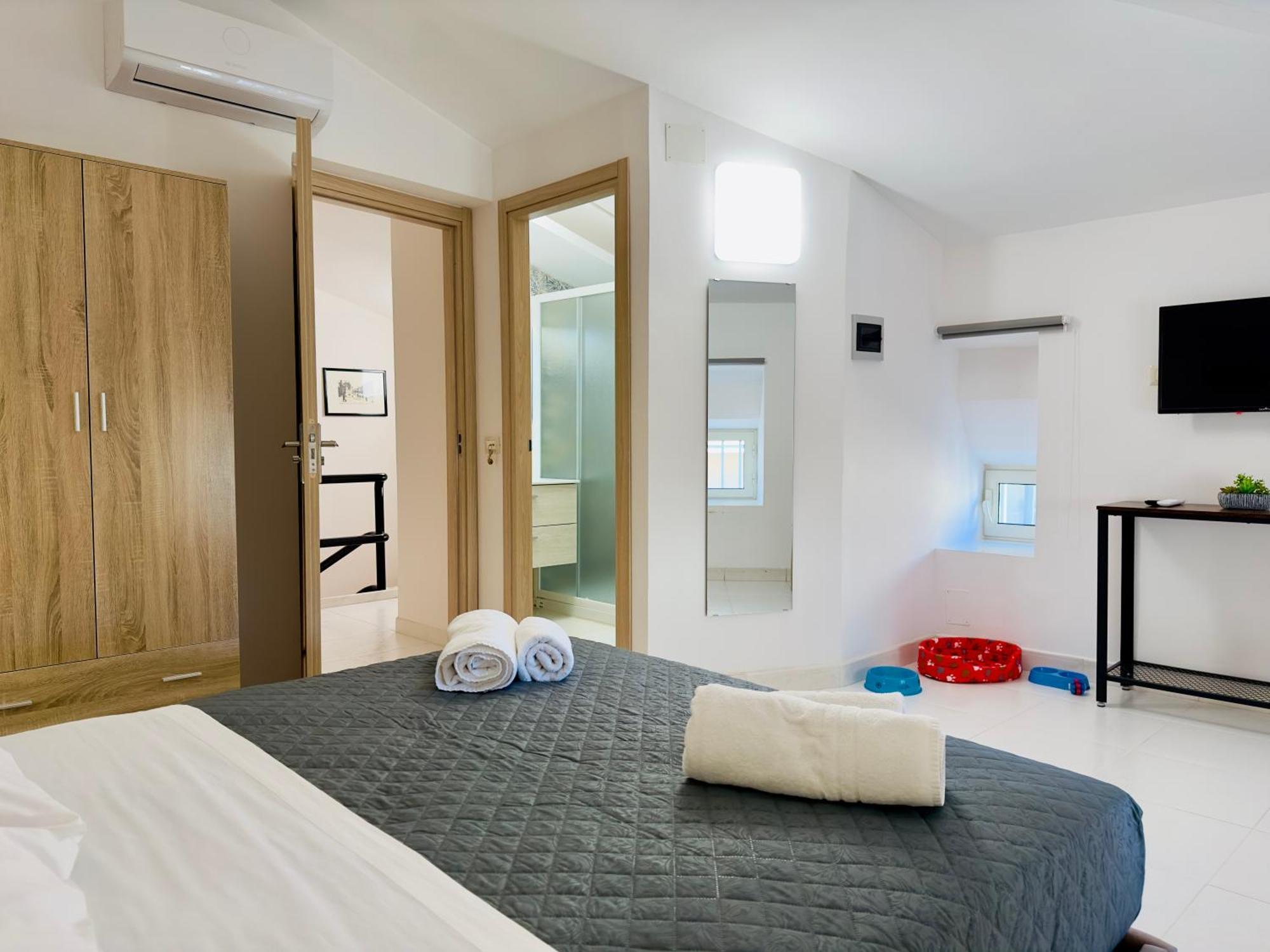 Unique Rooms In Centro Citta Bagno Privato E Climatizzatore Ragusa Ngoại thất bức ảnh