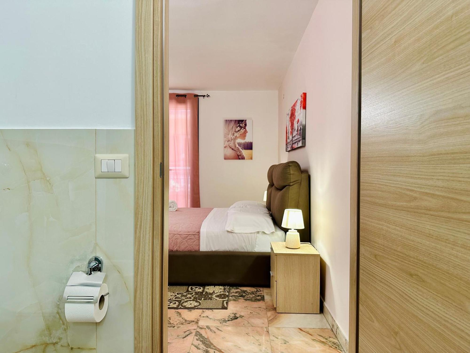 Unique Rooms In Centro Citta Bagno Privato E Climatizzatore Ragusa Ngoại thất bức ảnh