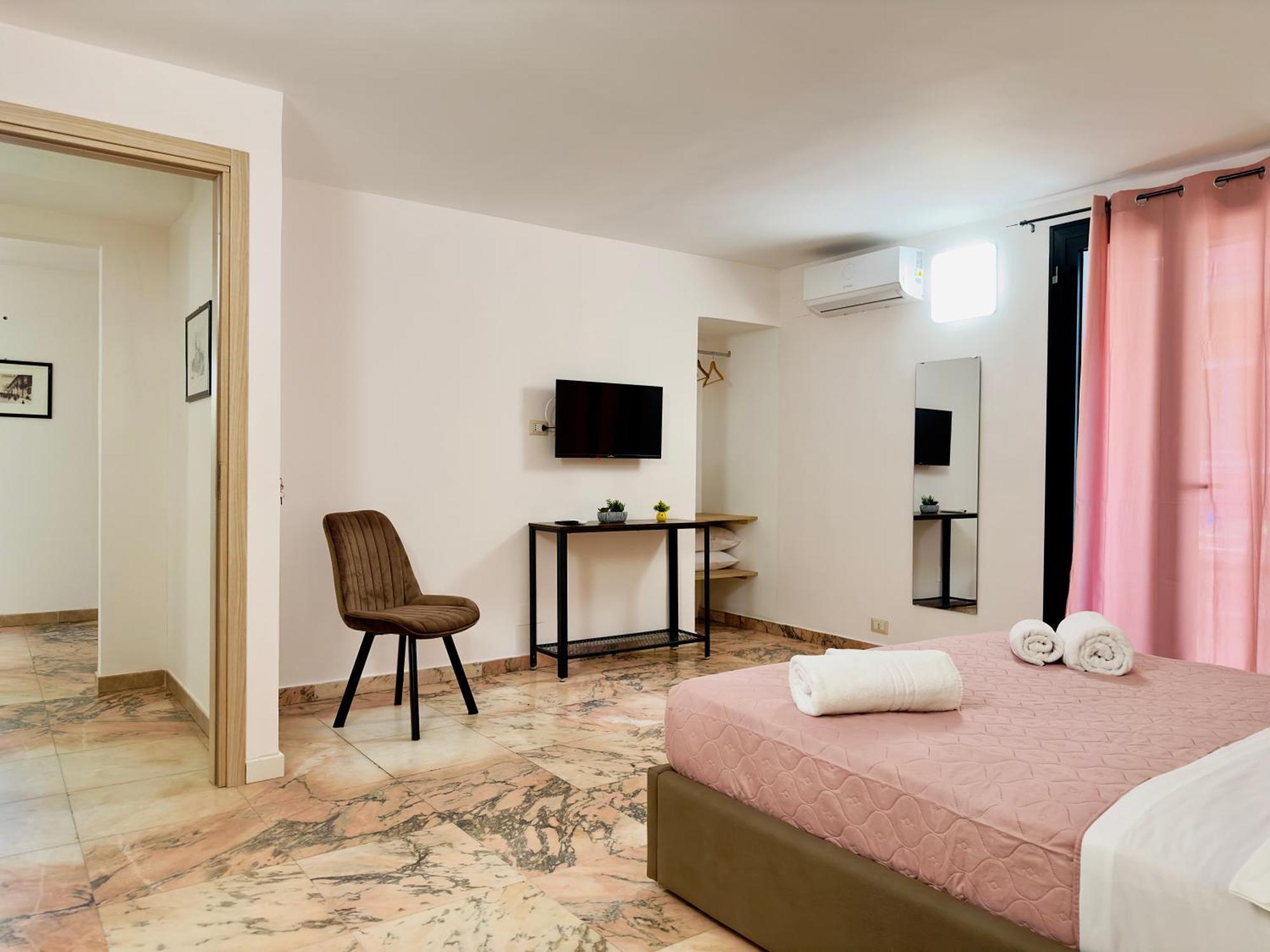 Unique Rooms In Centro Citta Bagno Privato E Climatizzatore Ragusa Ngoại thất bức ảnh