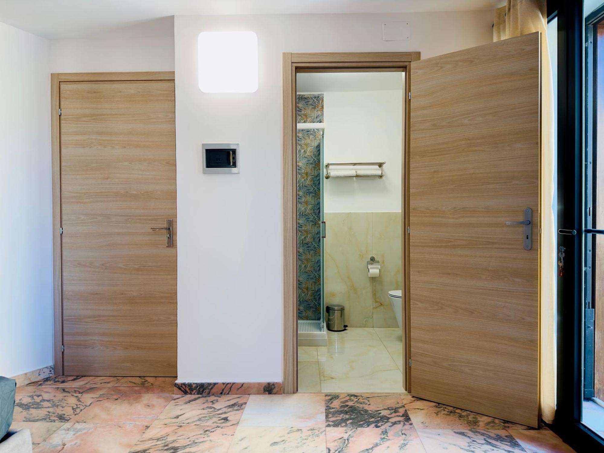 Unique Rooms In Centro Citta Bagno Privato E Climatizzatore Ragusa Ngoại thất bức ảnh