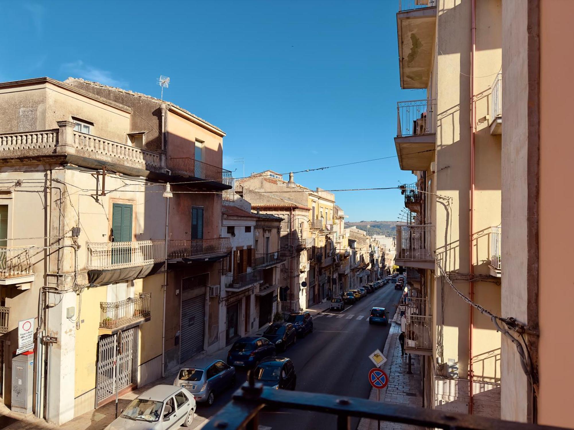 Unique Rooms In Centro Citta Bagno Privato E Climatizzatore Ragusa Ngoại thất bức ảnh
